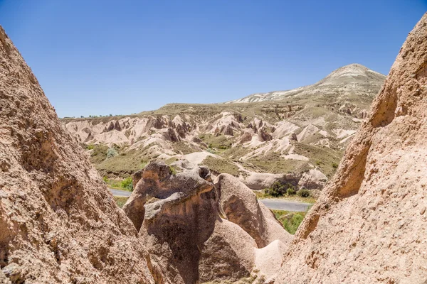 Каппадокия, Турция. Горный пейзаж в долине Дервент — стоковое фото
