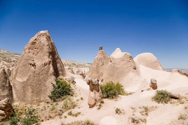 Capadocia, Turquía. Escénicos pilares erosionados en el valle de Devrent —  Fotos de Stock