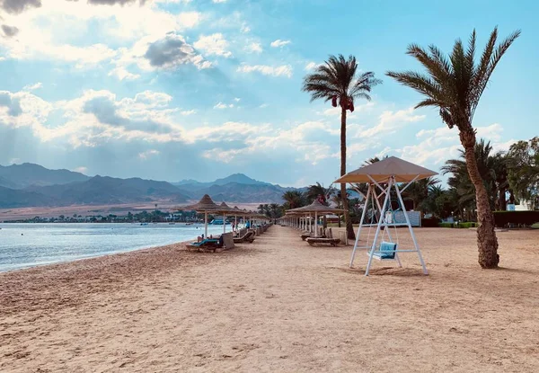 Hermosa Vista Del Columpio Pintoresca Playa Arena Laguna Dahab —  Fotos de Stock