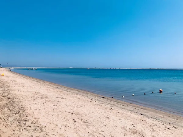 Loja Minimalista Lagoa Dahab Com Praia Areia Turquesa Bela Água — Fotografia de Stock