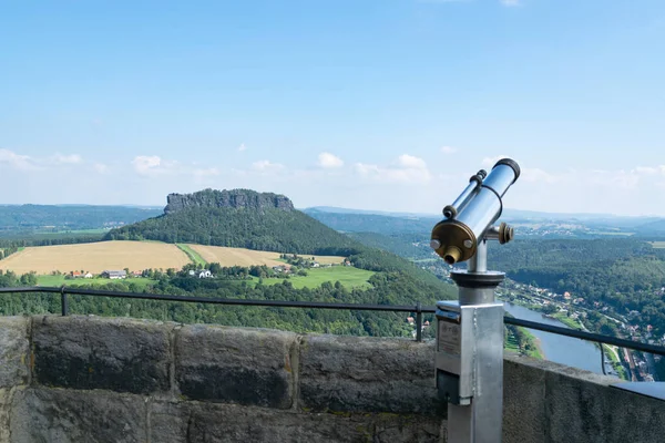 Konigstein Fortaleza Verão Castelo Azul Céu Destino Turístico Férias Europa — Fotografia de Stock