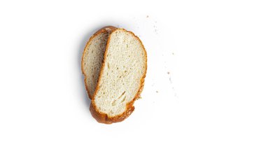 Beyaz arkaplanda susamlı ekmek.