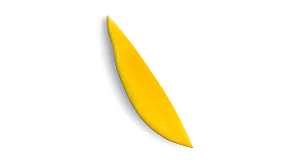 Mango plátky ovoce izolované na bílém pozadí. — Stock fotografie