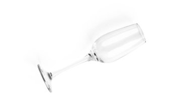 Beyaz arka planda şampanya flütü. Yüksek kalite fotoğraf