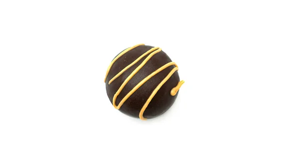 Lezzetli Yuvarlak Beyaz Arka Planda Fındıklı Çikolata Şekeri Yüksek Kalite — Stok fotoğraf
