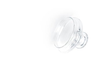 Beyaz arka planda bir kavanoz. Yüksek kalite fotoğraf