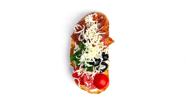 Bruschetta Com Bacon Legumes Fundo Branco Foto Alta Qualidade — Fotografia de Stock