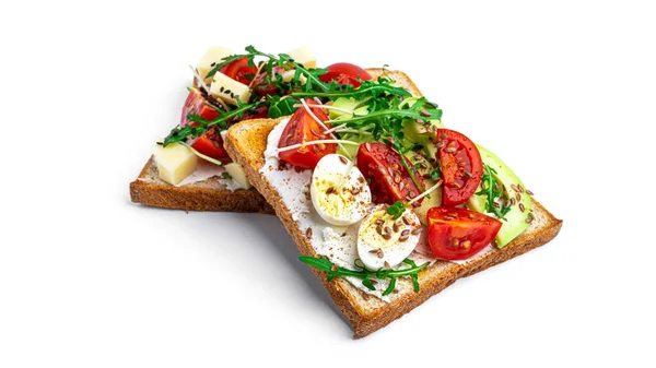 Bruschetta Con Verduras Huevos Codorniz Queso Sobre Fondo Blanco Foto — Foto de Stock