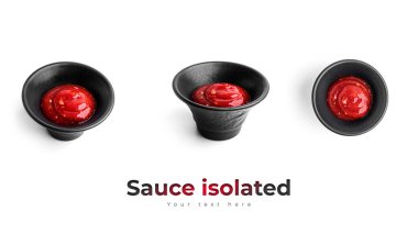 Ketçap beyaz arkaplanda izole edildi.