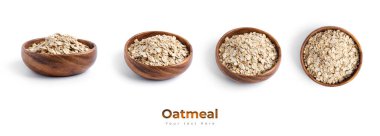 Beyaz arka planda izole edilmiş ahşap bir kasede yulaf ezmesi. Yüksek kalite fotoğraf