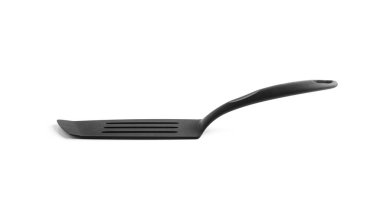 Siyah plastik mutfak spatulası beyaz arka planda izole edilmiş. Yüksek kalite fotoğraf