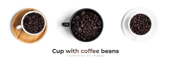 Svart kopp med kaffebönor isolerad på en vit bakgrund. — Stockfoto