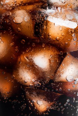 Buzlu soda. Coca cola.