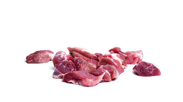 Pezzi di maiale crudo isolati su fondo bianco. — Foto Stock