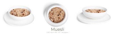 Müsli beyaz bir arka planda izole edildi. Granola izole.