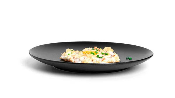 Œufs cuits au four avec du parmesan et du bacon isolés sur fond blanc. Des œufs de nuages. Petit déjeuner sain — Photo