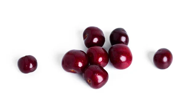 Wiśnia odizolowana na białym tle. Jagody wiśniowe na białym tle. Czerwone jagody są izolowane. — Zdjęcie stockowe