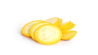 Beyaz arka planda sarı kabak var. Kabak..