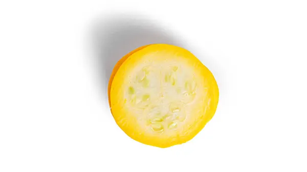 Abobrinha amarela isolada sobre um fundo branco. Abobrinha. — Fotografia de Stock