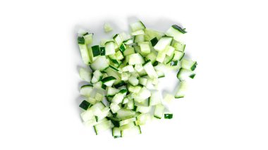 Salatalık beyaz arka planda izole edilmiş. Salatalıklar izole edilmiş. Kesilmiş salatalık. Salatalık parçaları..