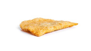 Cheburekler beyaz arkaplanda izole edilir.