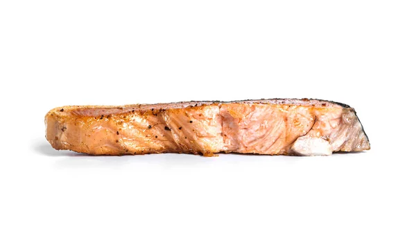 Friead lax stek isolerad på vit bakgrund. Röd fisk. — Stockfoto