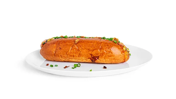 Hot dog isolato su uno sfondo bianco. Fast food isolato. — Foto Stock