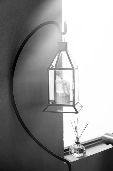 Lampa u okna — Stock fotografie