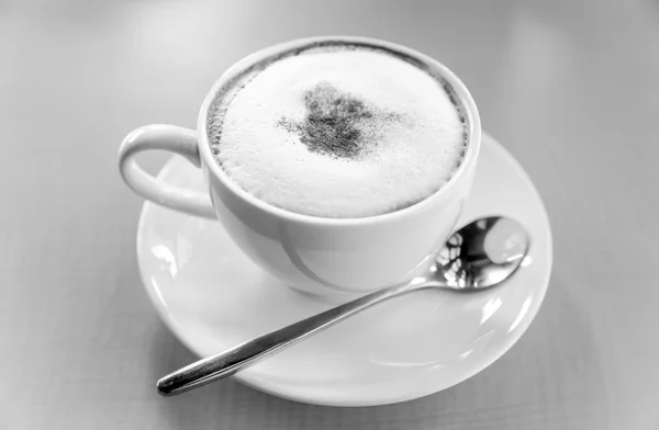 Una Tazza Cappuccino Bianco Nero — Foto Stock