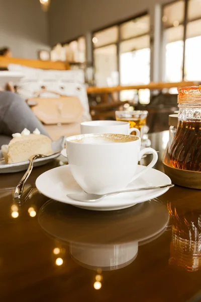 Uma Xícara Cappuccino Coberto Com Cacau Xícara Café Imagem Efeito — Fotografia de Stock