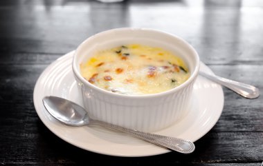 Fırında ıspanak birleştirmek krem, fırında ıspanaklı peynirli