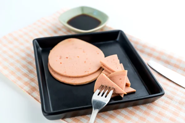 Bologna-Wurst mit Schinken — Stockfoto