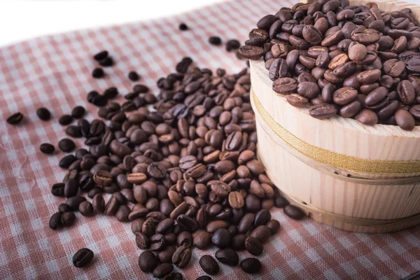 Koffie bonen in een emmer — Stockfoto