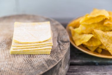 Mantı şal veya yaprak