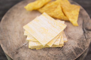 Mantı şal veya yaprak