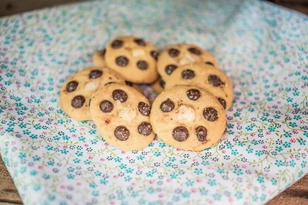 チョコレートとマカダミア ナッツ クッキー — ストック写真