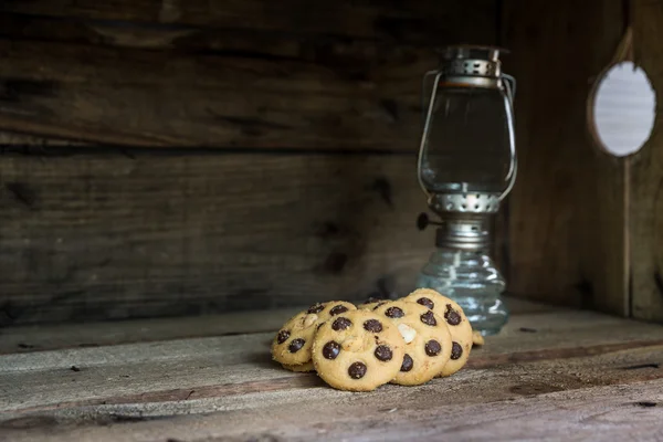 Biscuits au chocolat et aux noix de macadamia — Photo