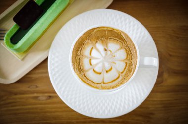 latte veya cappuccino kahve