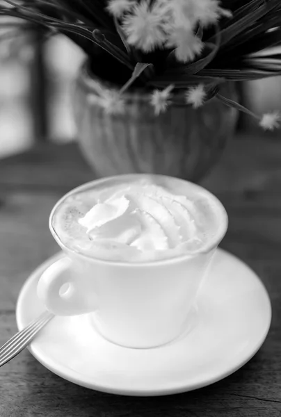 Latte con panna montata — Foto Stock