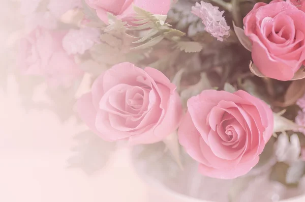 Beautiful pink rose bouquet — Stock Photo, Image