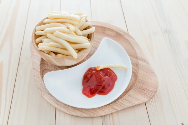 Batata batatas fritas lanche com molho de tomate — Fotografia de Stock
