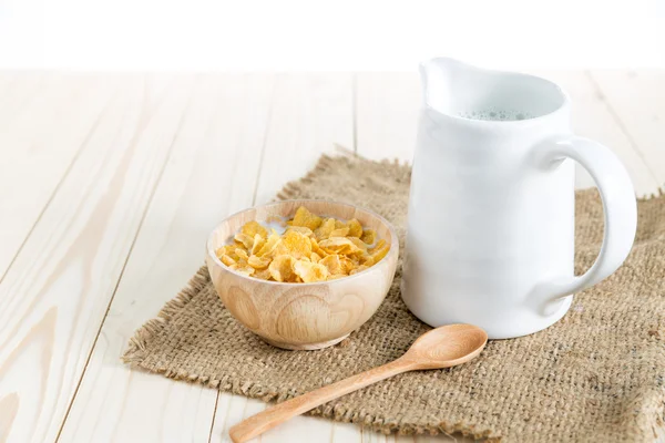 Cornflakes Müsli und Milch, Müsli in einer Schüssel — Stockfoto