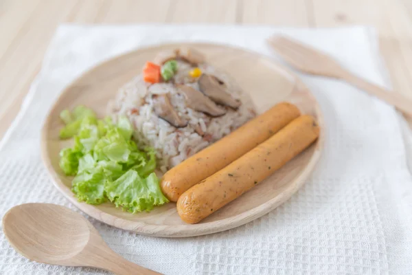 Salchicha vegetariana con arroz — Foto de Stock