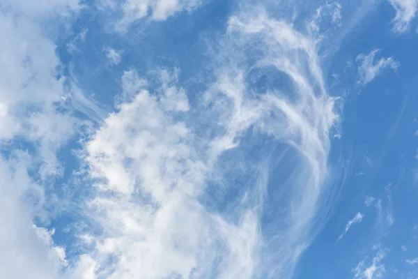 Céu azul - paisagem nublada — Fotografia de Stock