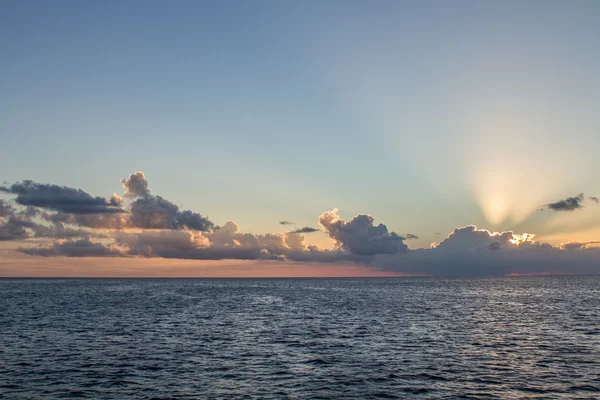 海での日の出 — ストック写真