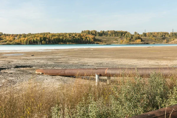 Das Wasser Auf Der Aschedeponie Wirkt Schön Wie Auf Postkarten — Stockfoto