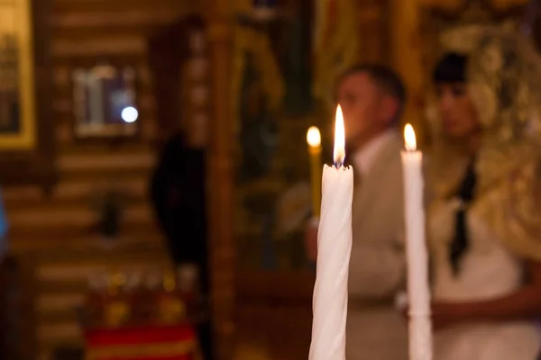 Ślub Kościele Chrześcijańskim Świece Płoną Sakrament Zdjęcie Stockowe