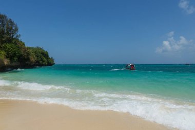 Hint okyanusu, turkuaz su. Zanzibar, Afrika 'ya Seyahat.