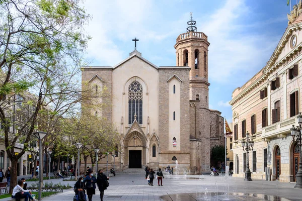 Placa de Sant Roc ve Esglesia de Sant Felix Kilisesi Sabadell şehir merkezinde.