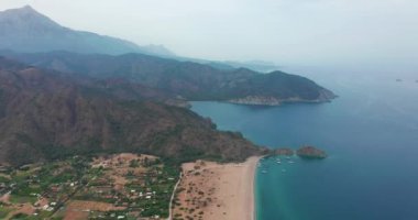 Antalya 'nın Phaselis Kemer kentindeki Kleopatra Plajının Güzel Hava Manzarası.